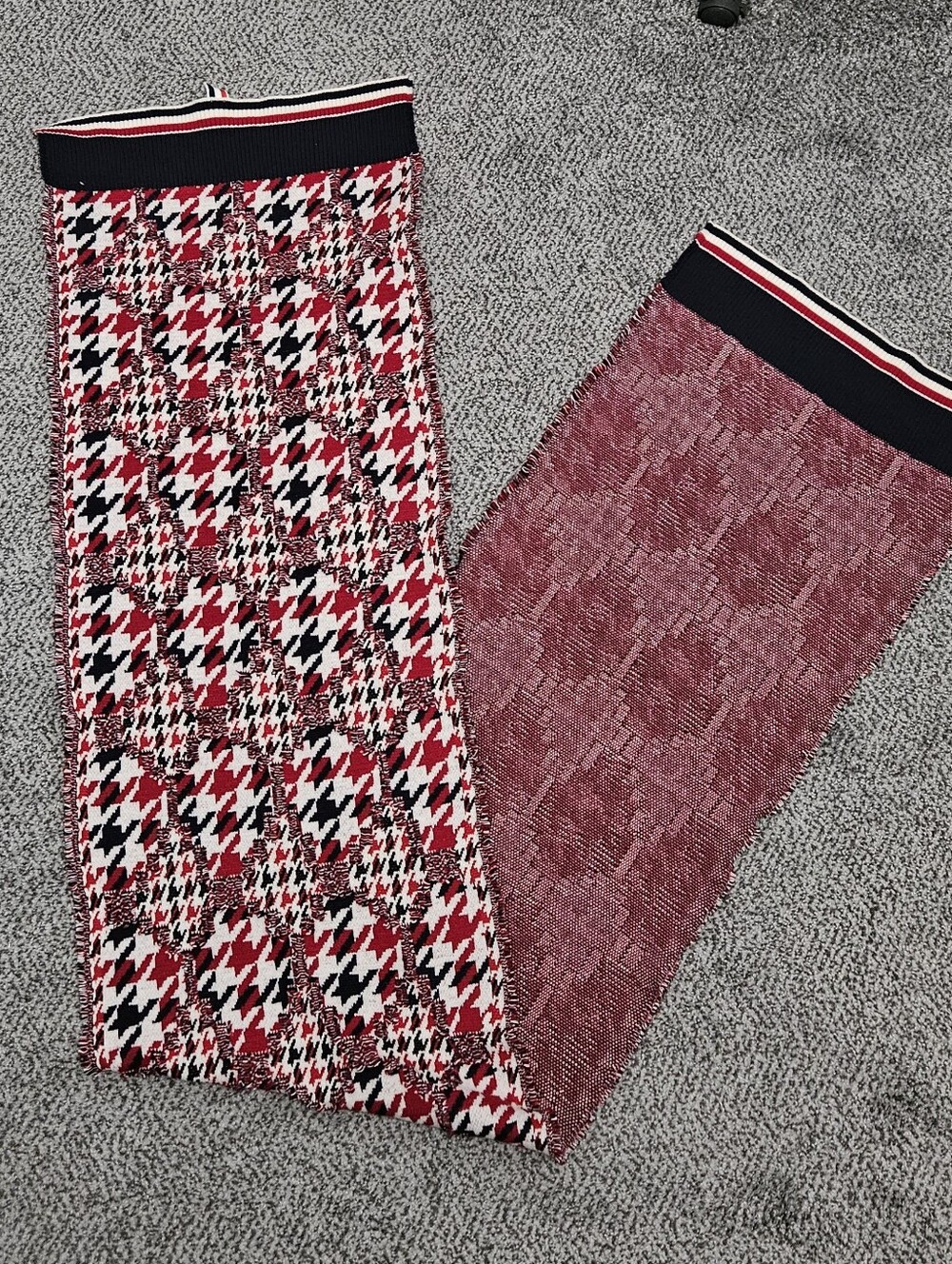 Thom Browne Houndstooth Wool-Blend Scarf w/ Tags - $1095 - Picture 5 of 11